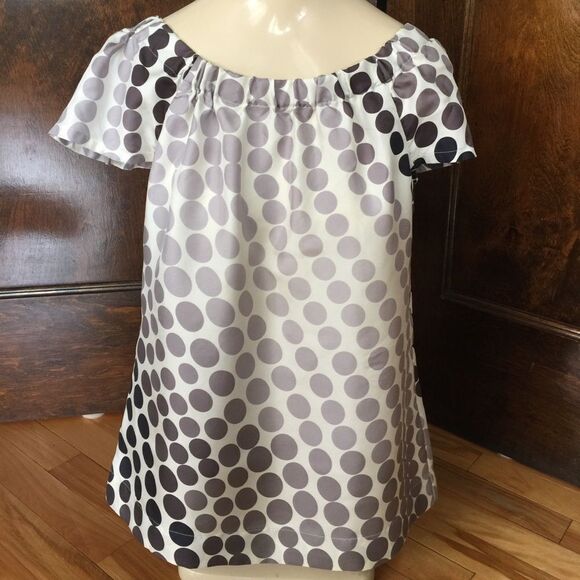 Banana Republic ombré dot silk blouse. XS - Picture 1 of 3